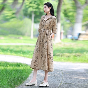新品 优雅复古印花苎麻连衣裙女长款显瘦气质V领宽松大码女装图片