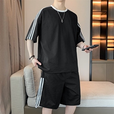 黑色