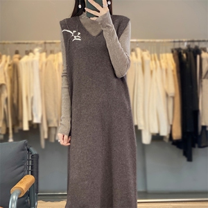 羊毛针织马甲连衣裙女V领无袖套头中长款背心JN2335图片