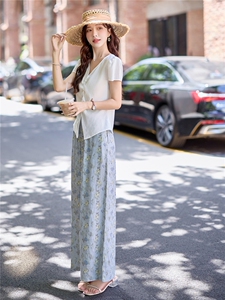 设计感休闲套装女2025夏季新款褶皱V领短袖衬衫碎花宽松阔腿长裤图片