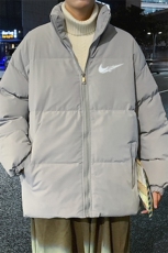 粉红色