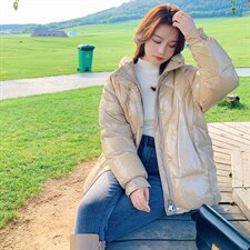 白鸭绒亮面短款羽绒服女新款时尚保暖羽绒外套，女装羽绒服，潮品会