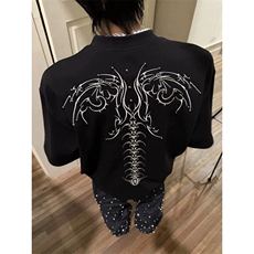 黑色