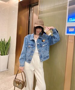 牛仔外套图片