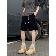 黑色