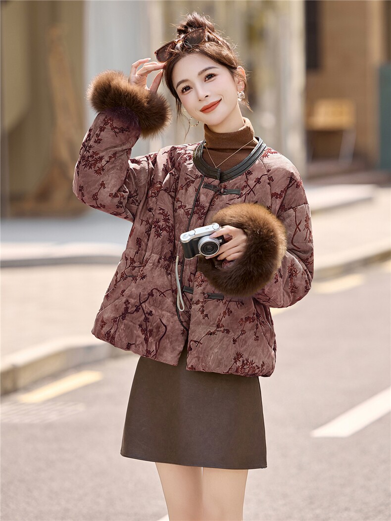 现货狐狸毛羽绒服女提花短外套2025冬季新款新中式白鸭绒上衣,女装羽绒服,仟媚宠