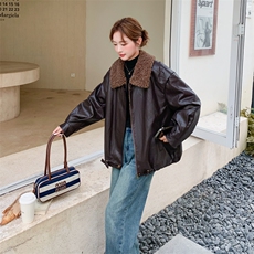 黑色短款PU皮衣外套女秋季美式痞帅机车夹克oversize翻领棒球服，女装皮衣，2C217