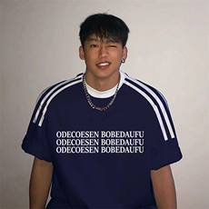 藏青色