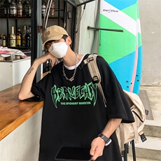 黑色
