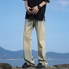 泥黄色