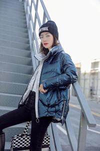 亮皮羽绒服，女装羽绒服，依水云阁
