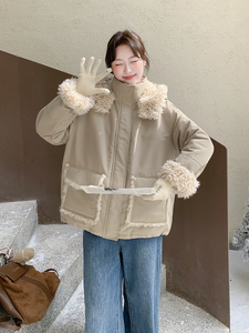 浅豆绿羊羔毛内胆羽绒派克服2B138-809-P270K400图片