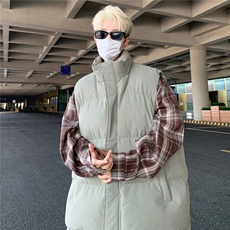 灰绿色