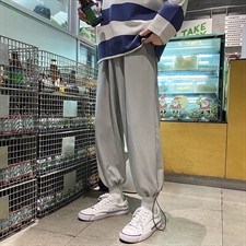 卡其色