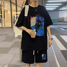 黑色