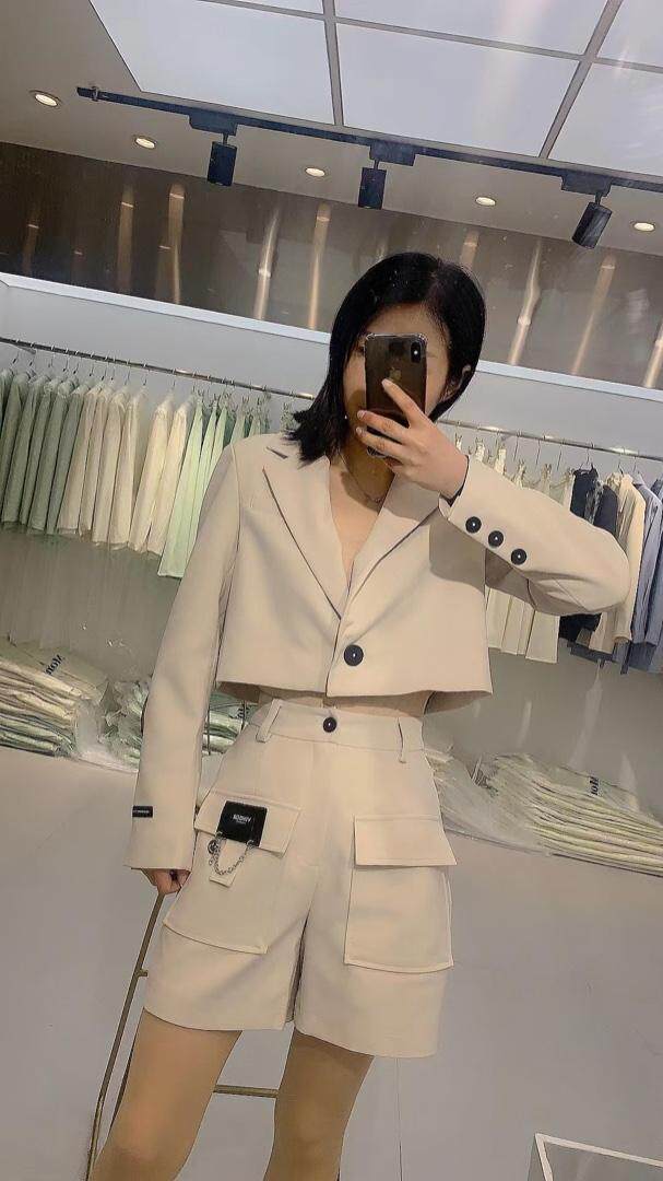 monica.m MONICAM137030