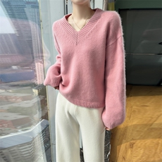 V领羊毛衫女秋冬季新款百搭时尚简约大气宽松保暖女上衣，女装羊毛衫，业大羊绒
