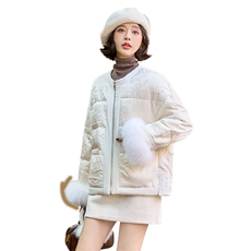 手袖狐狸毛拼接羽绒服女短款2024年新款重工刺绣亮片提花保暖外套，女装羽绒服，韩蜜菓