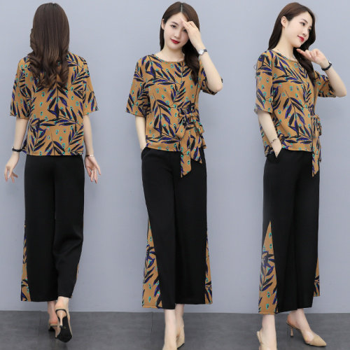 2021夏季新潮穿着舒适简约减龄大方优雅气质独特领口碎花大方，商品下架区，华秀衣