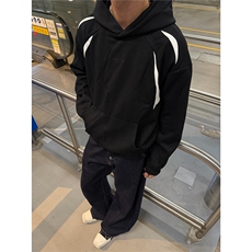 黑色