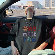 黑色