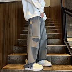灰色