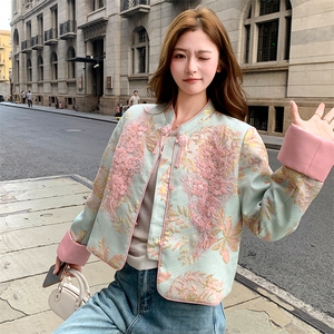 新中式蕾丝拼接短款提花羽绒外套女图片
