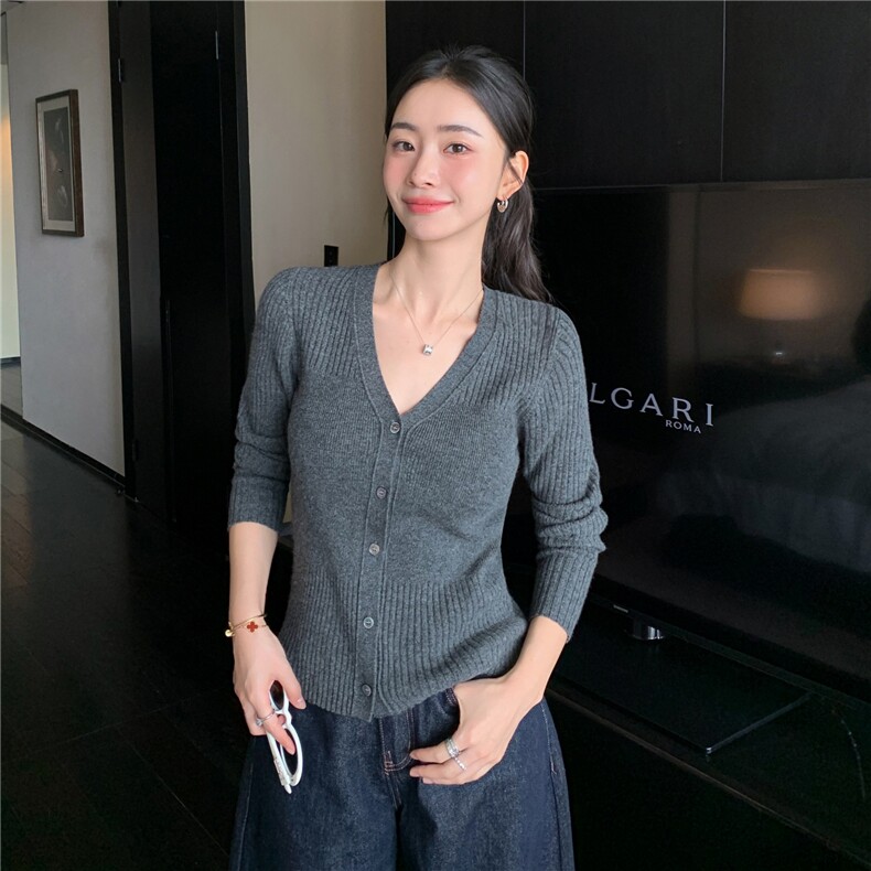 2025秋冬百搭时尚v领长袖针织衫,女装羊绒衫,玛卡隆羊绒