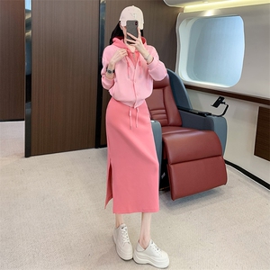 高级感时尚女秋季连帽卫衣收腰开叉半身裙两件套图片