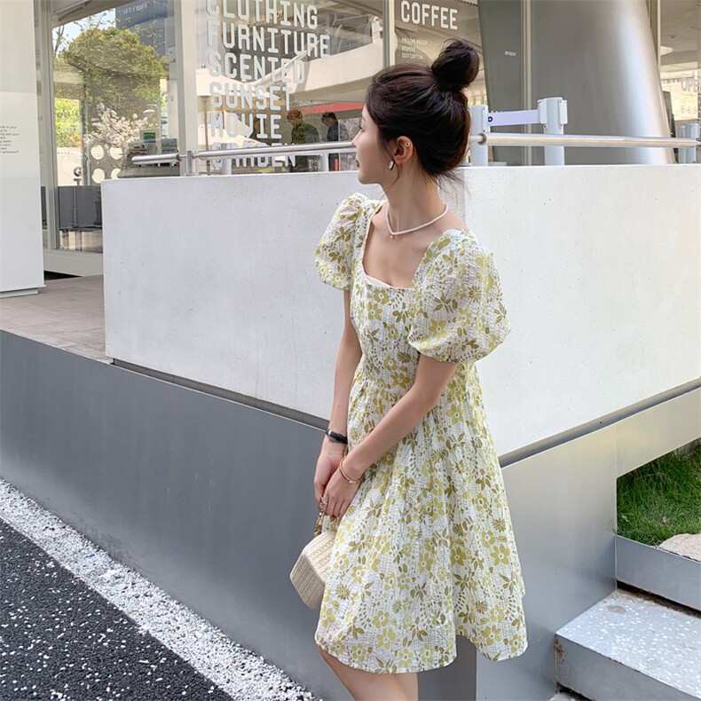 法式方领碎花连衣裙女雪纺中短款夏2025流行气质收腰泡泡袖裙子,女装连衣裙,2C229