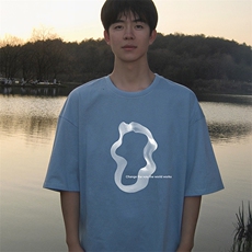 浅蓝色