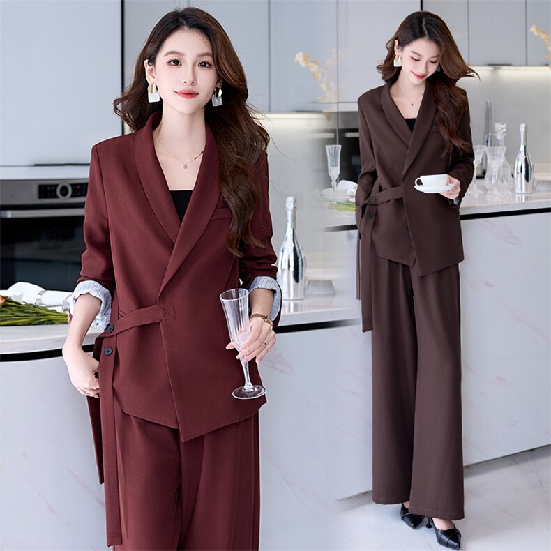 现货2024秋季时尚简约大方气质优雅休闲百搭潮流两件套，女装套装/套裙，时尚俏佳人