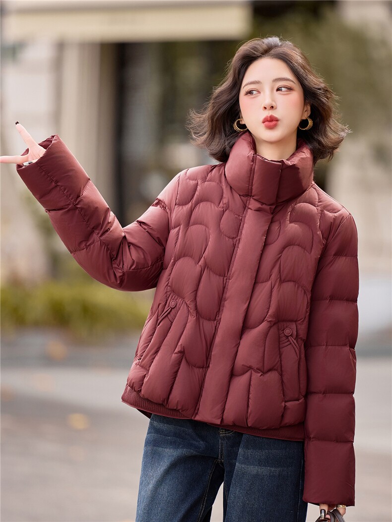 现货新款主推时尚潮流90绒羽绒服休闲冬季立领纯色女外套遮肉,女装羽绒服,璐依舞