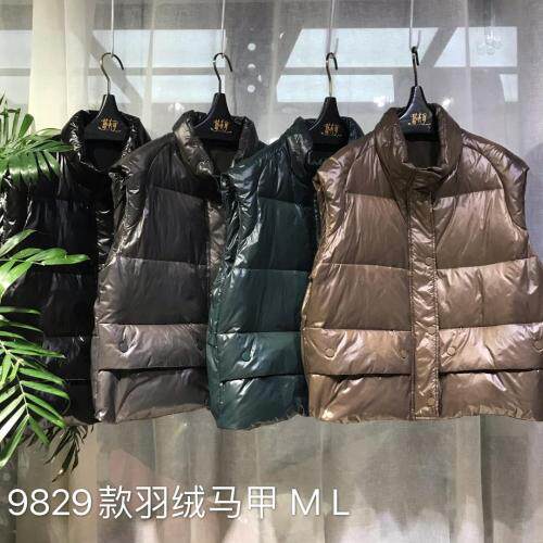 9829
款包容性非常强的马甲简单百搭整个冬季都可以搭,女装马甲,蓝衣可