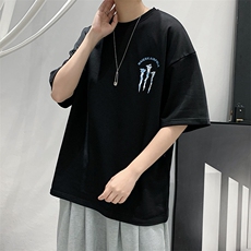 黑色