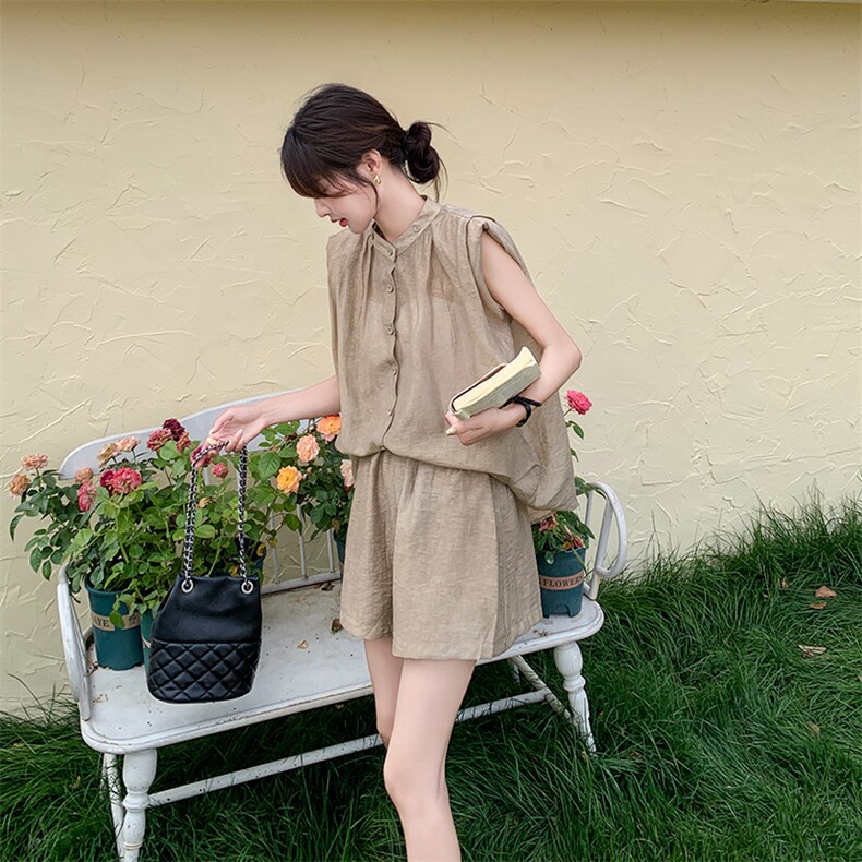 卡其色气质套装女2025夏季新款轻熟风无袖衬衫短裤小个子两件套潮图片