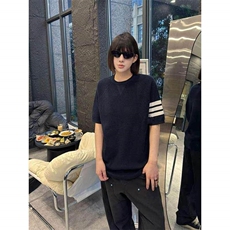 藏青色