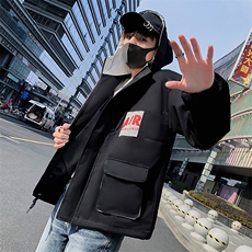 黑色
