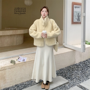 2B081-3291-P185-k268奶黄色甜美立领皮毛一体加厚短外套图片