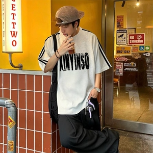抖音得物高品质二开240克宽松纯棉美式潮牌三条杠织带短袖T恤图片