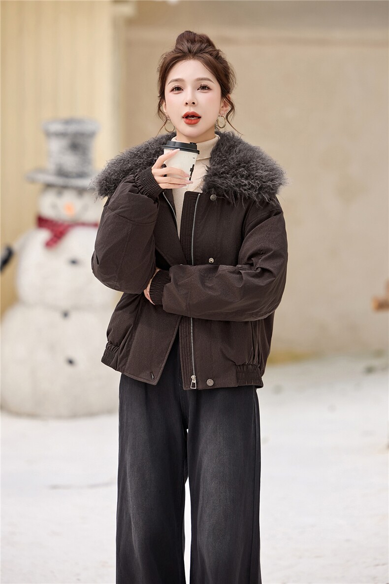 新标90%白鸭绒羽绒服,女装羽绒服,衣佳和