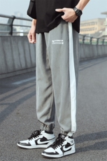 灰色