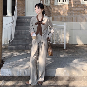 春现 设计感御姐盐系西装两件套B190-5015-P170-K238图片