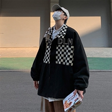 黑色