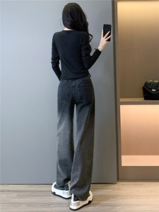 女春新款时尚减龄套装修身纯欲不规则斜肩领口上衣牛仔长裤两件套图片