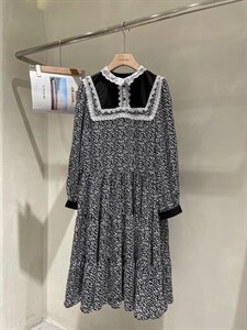 现货 春季新款碎花连衣裙，女装连衣裙，妮斯娜美