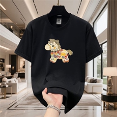 黑色