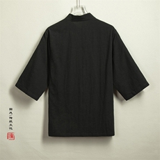 黑色