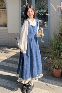 时尚慵懒感牛仔背带裙套装女2025春季新款木耳边衬衫背带裙两件套图片