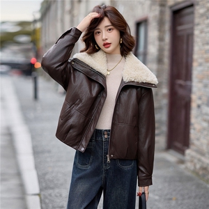 大翻领加丝绵皮衣短外套女2025秋冬新款保暖时尚酷飒机车PU皮夹克图片